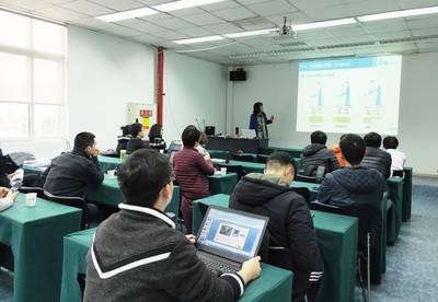 華數機器人1 X應用編程職業技能等級證書師資培訓火熱進行中