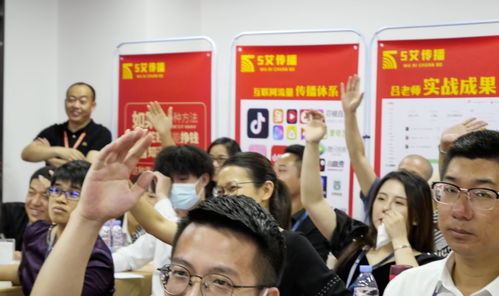 免費傳播呂本現(xiàn),企業(yè)培訓(xùn)億萬富商,企業(yè)管理逆向盈利商業(yè)模式